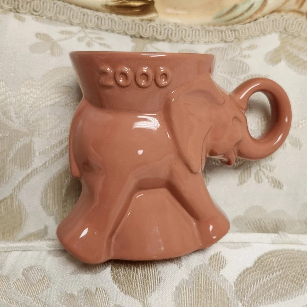 2000 Frankoma Elephant mug